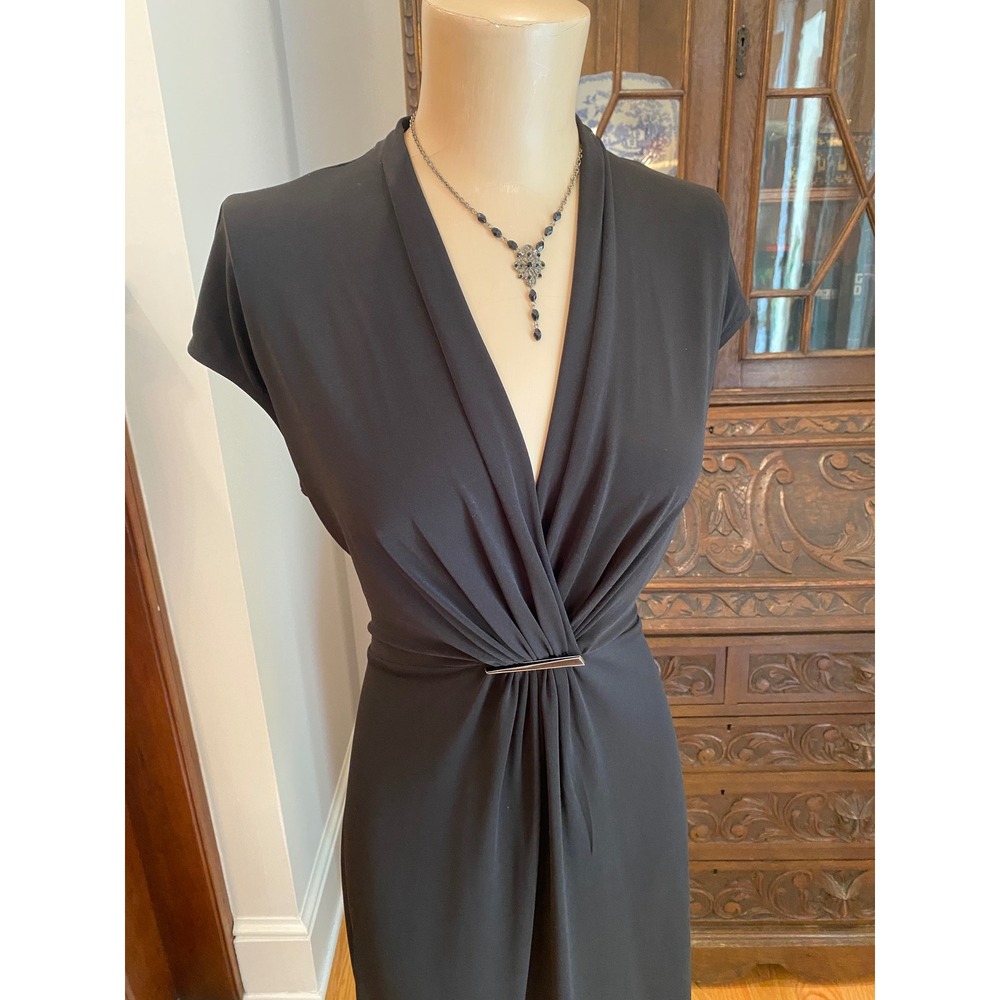 Chico's Black V-Neck Sheath Dress‎ Silver Bar Gathered Waist Size 1 Medium - Picture 3 of 11
